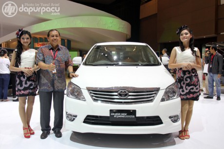 Sewa Mobil Toyota Fortuner Jakarta on Salah Satu Produk Imv Seperti Fortuner Dan Hilux Toyota Kijang Innova